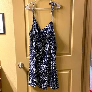 White daisy sundress